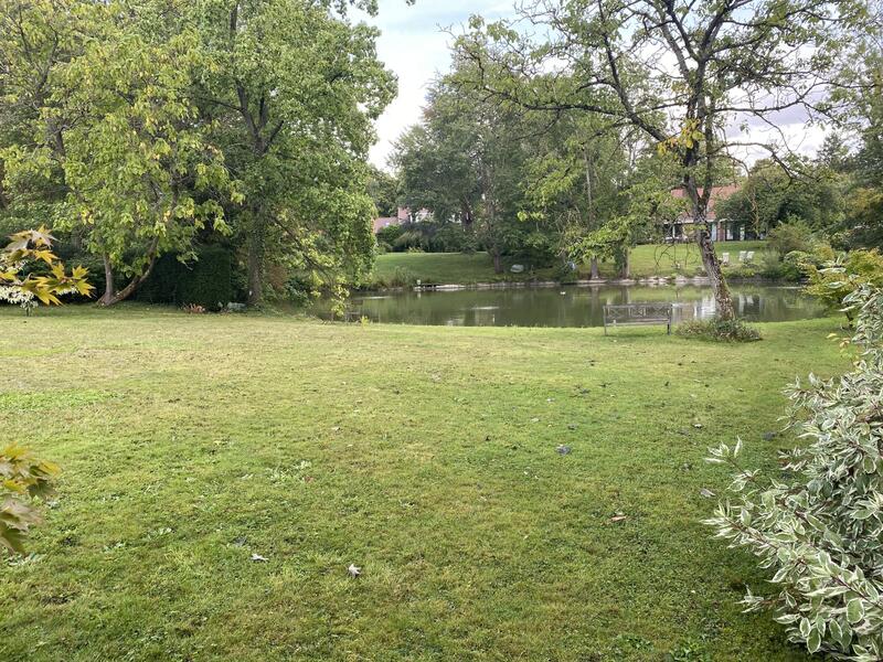 Maison - 205 m² - 8 pièces