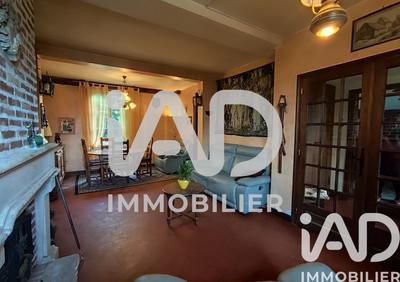 Maison - 240 m² - 8 pièces