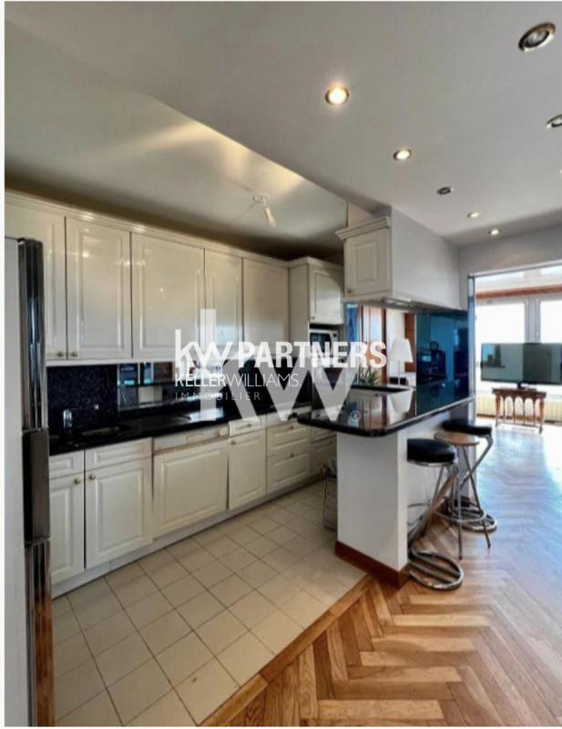 Appartement - 110 m² - 4 pièces