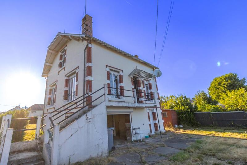 Maison - 90 m² - 6 pièces