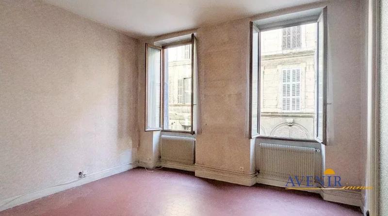 Appartement - 80 m² - 3 pièces