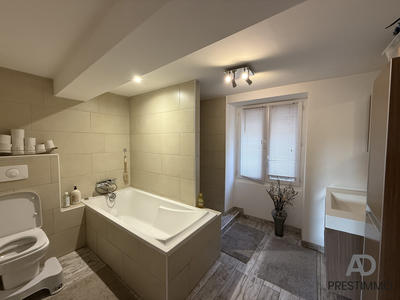 Appartement - 95 m² - 4 pièces