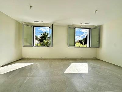 Appartement - 240 m² - 8 pièces