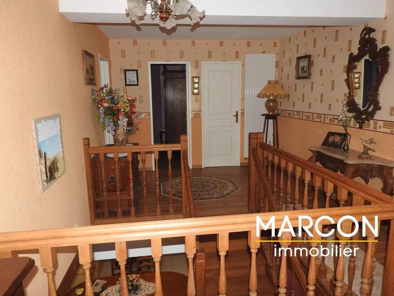 Maison - 168 m² - 7 pièces