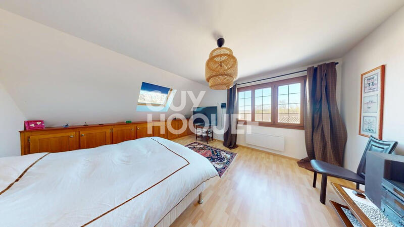 Maison - 155 m² - 8 pièces