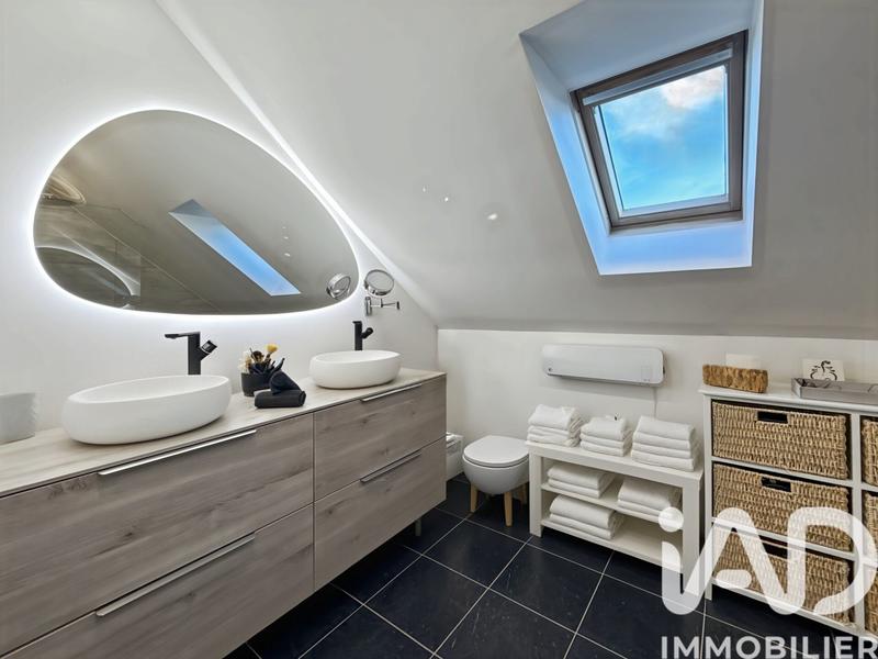 Maison - 144 m² - 6 pièces