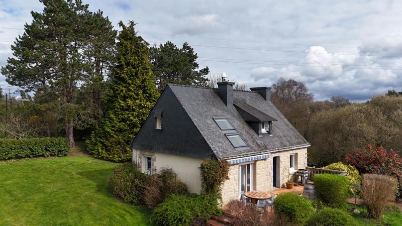 Maison - 93 m² - 4 pièces