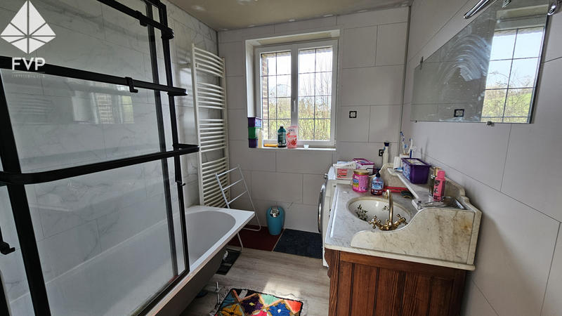 Propriété - 137 m² - 7 pièces