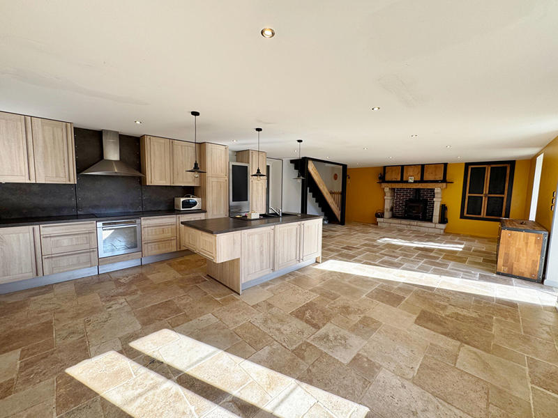 Maison - 158 m² - 7 pièces