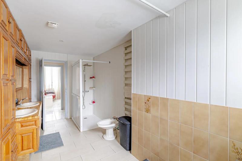 Maison - 200 m² - 5 pièces