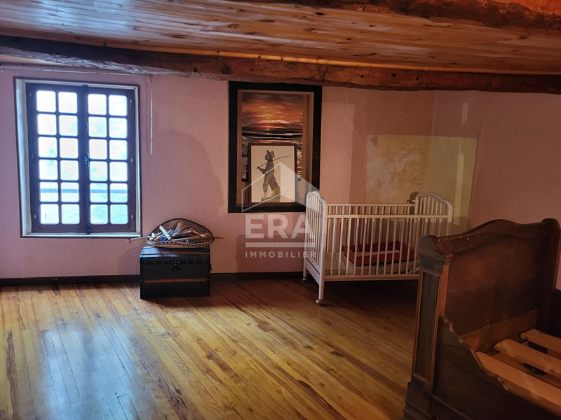 Maison - 200 m² - 9 pièces