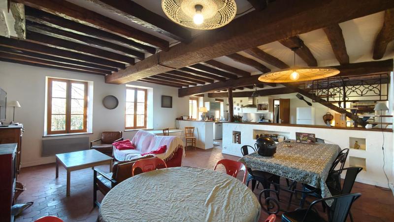 Maison - 221 m² - 11 pièces