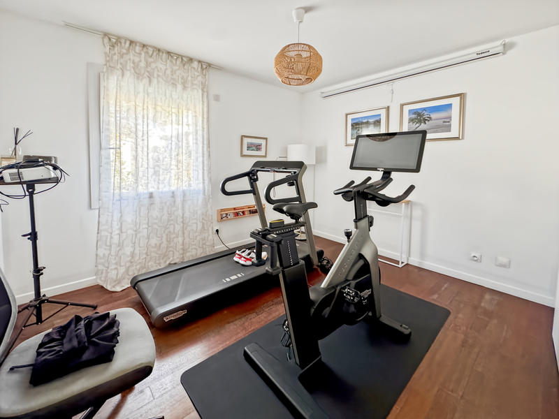 Villa - 256 m² - 9 pièces