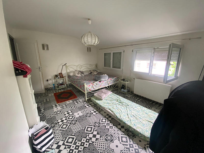 Maison - 243 m² - 7 pièces