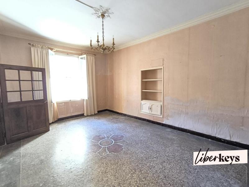 Maison - 249 m² - 7 pièces