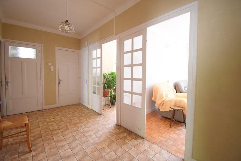 Maison - 234 m² - 8 pièces