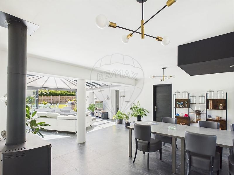 Maison - 172 m² - 5 pièces