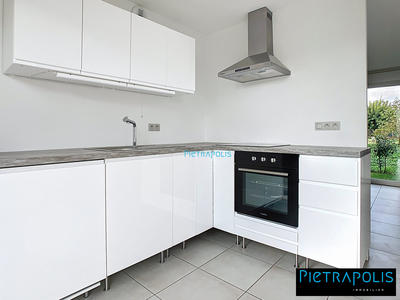 Maison - 90 m² - 5 pièces