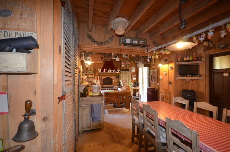 Maison - 226 m² - 7 pièces