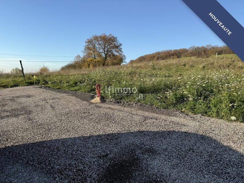 Terrain constructible - 1 610 m²