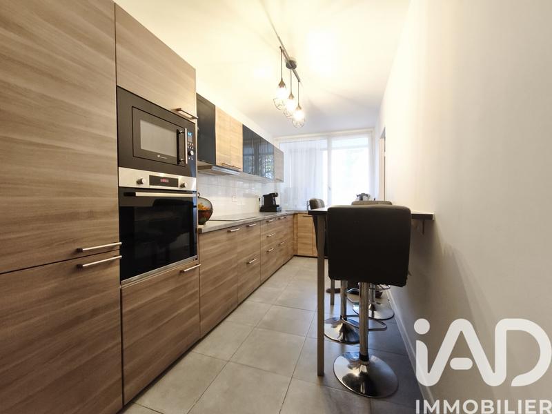 Appartement - 97 m² - 5 pièces