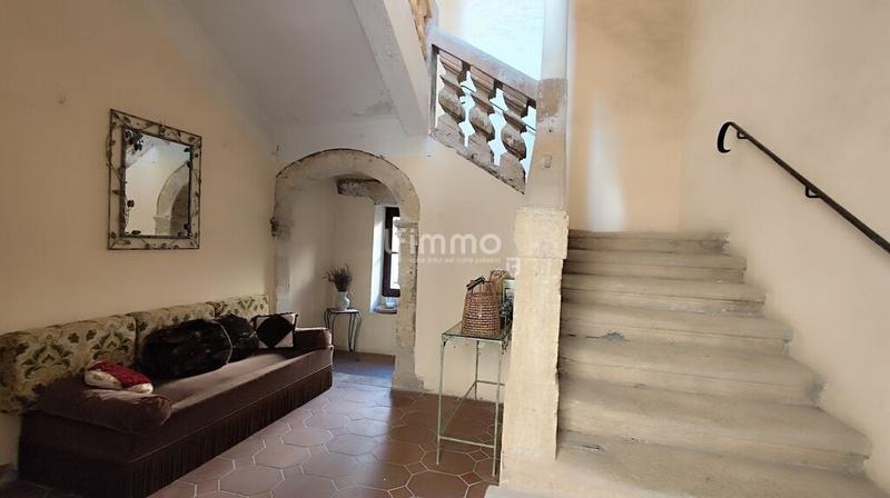 Immeuble - 174 m² - 7 pièces