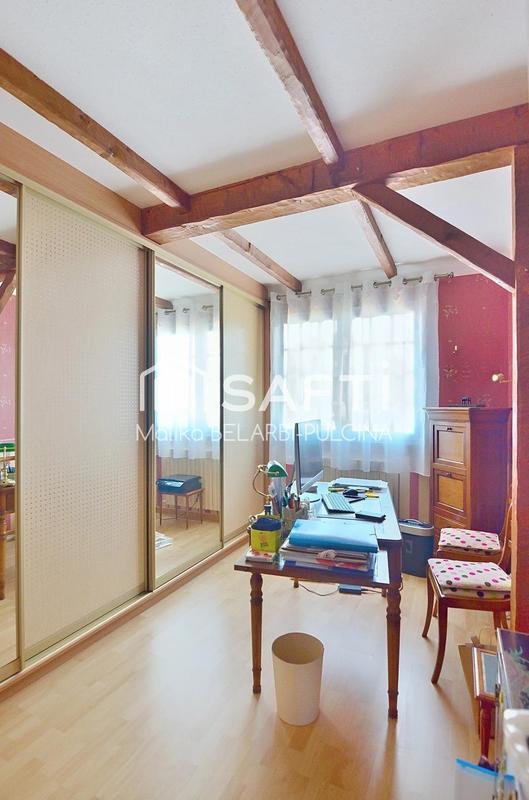 Villa - 208 m² - 9 pièces