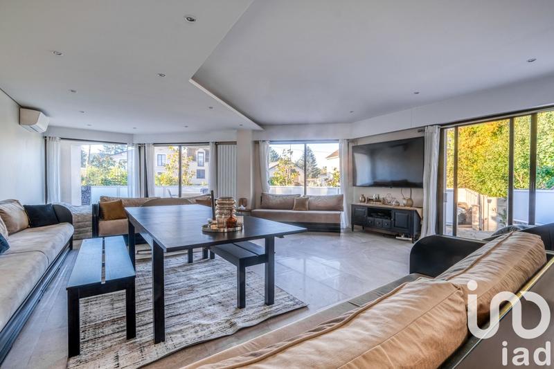 Maison de maîtres - 400 m² - 7 pièces