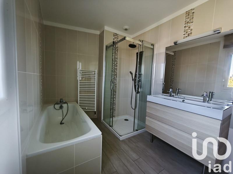 Maison - 223 m² - 6 pièces