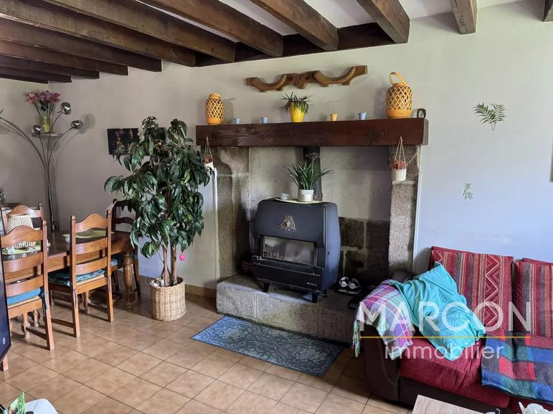 Propriété - 239 m² - 9 pièces