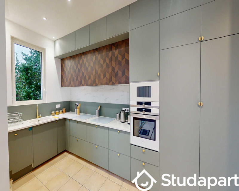 Chambre - 230 m² - 1 pièce