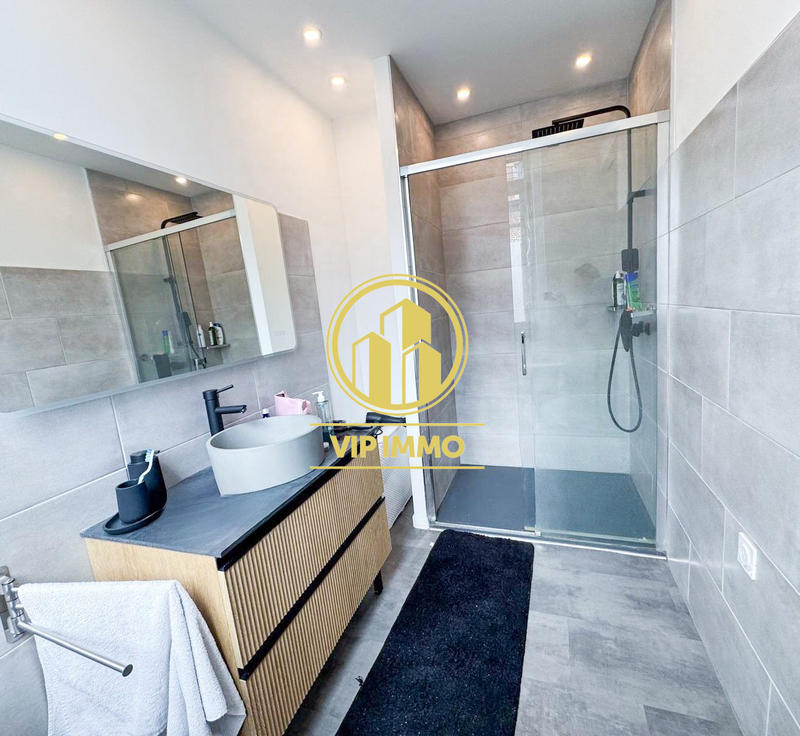 Maison - 176 m² - 5 pièces