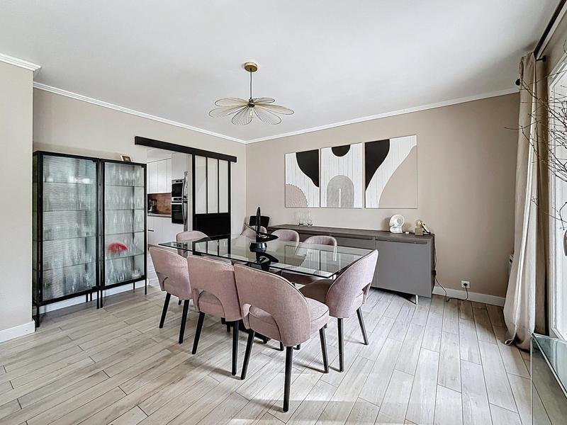 Maison - 189 m² - 7 pièces