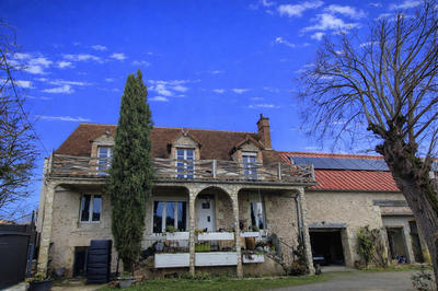 Maison - 166 m² - 8 pièces