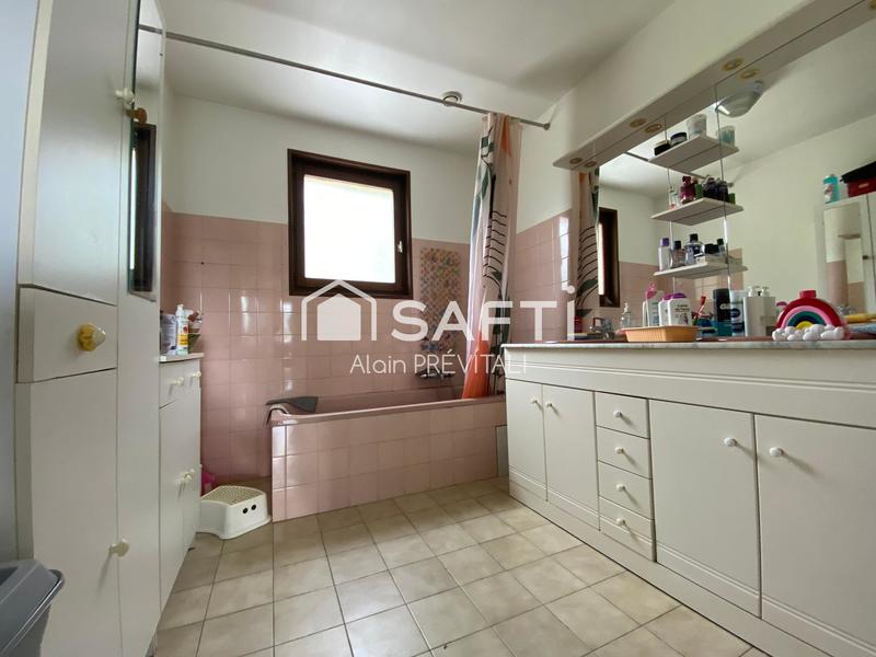 Maison - 153 m² - 8 pièces