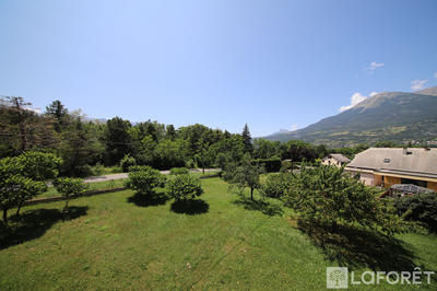 Maison - 180 m² - 6 pièces