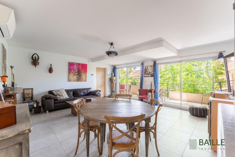 Appartement - 75 m² - 3 pièces