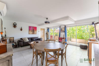 Appartement - 75 m² - 3 pièces