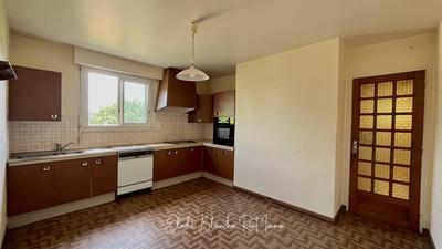 Maison traditionnelle - 174 m² - 8 pièces