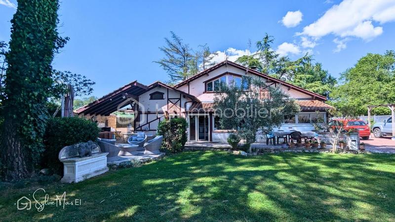 Maison - 160 m² - 9 pièces