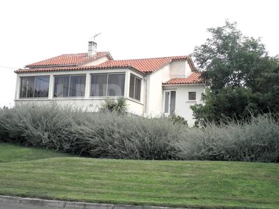 Maison traditionnelle - 135 m² - 6 pièces