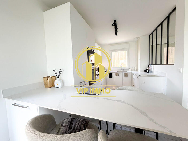 Maison - 85 m² - 5 pièces