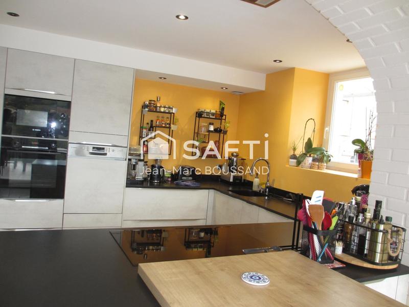 Maison de village - 270 m² - 9 pièces