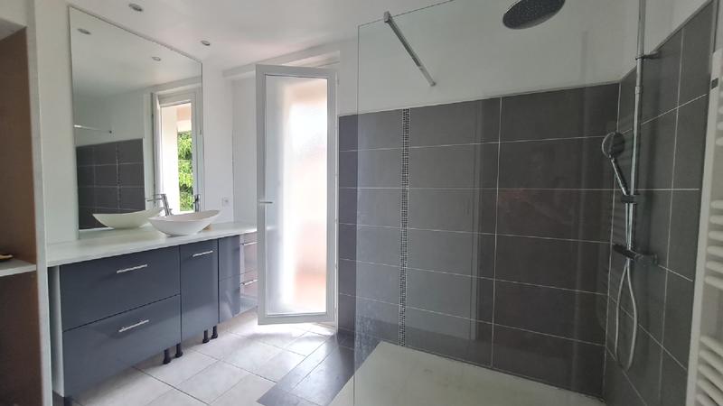 Maison - 300 m² - 7 pièces