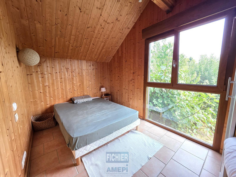 Maison - 210 m² - 8 pièces