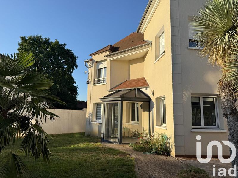 Maison - 307 m² - 14 pièces