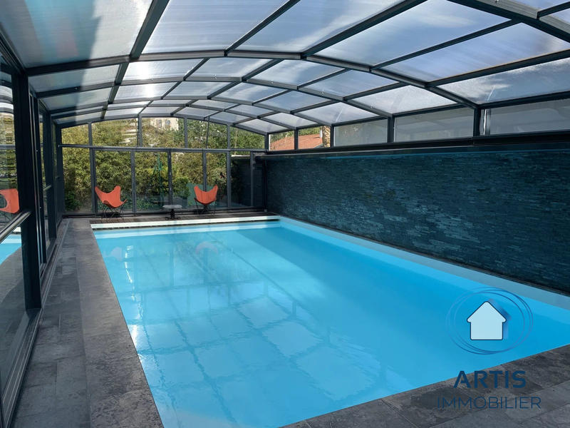 Villa - 215 m² - 5 pièces