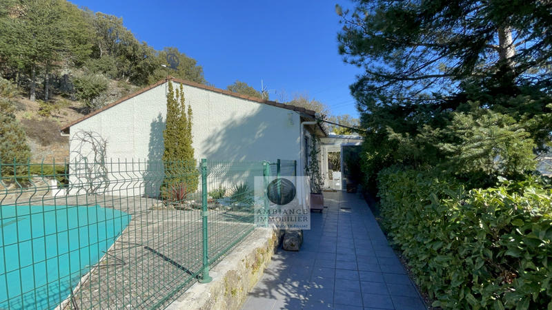 Maison - 100 m² - 5 pièces