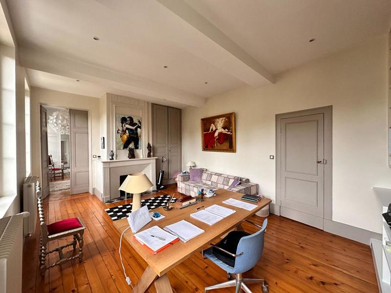 Maison - 292 m² - 8 pièces