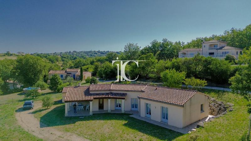 Maison - 121 m² - 5 pièces